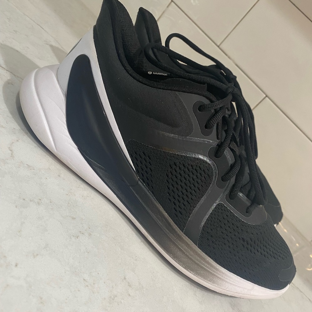 Lululemon Blissfeel Women's Running Shoe 7.5